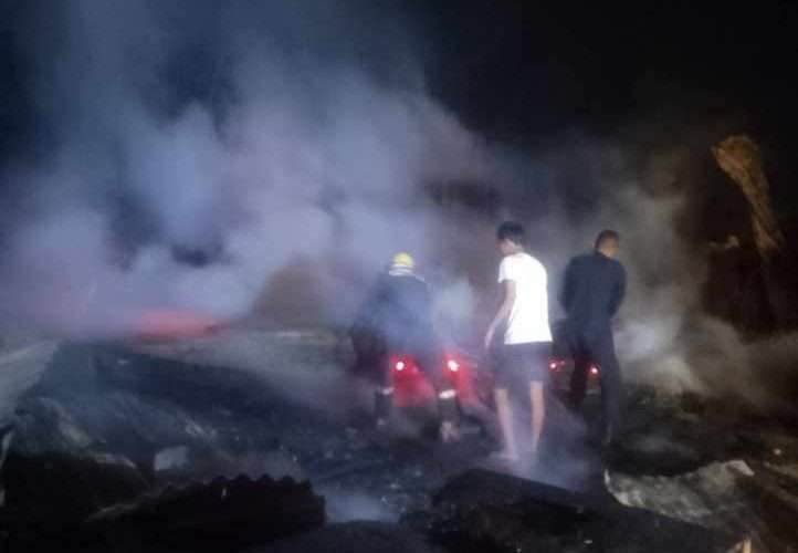 झापाको अर्जुनधारामा फर्निचर उद्योगमा आगलागी, करिब १२ लाखको क्षति