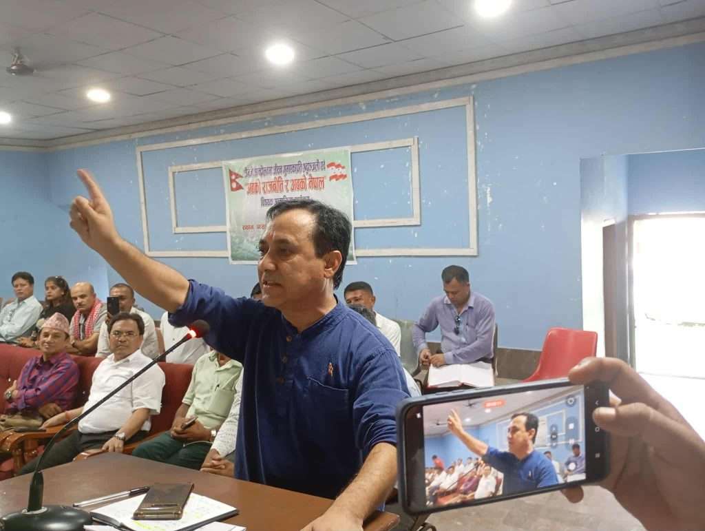 बदलिनेले नेतृत्व गर्छ, नबदलिने बढारिन्छ – महामन्त्री शर्मा