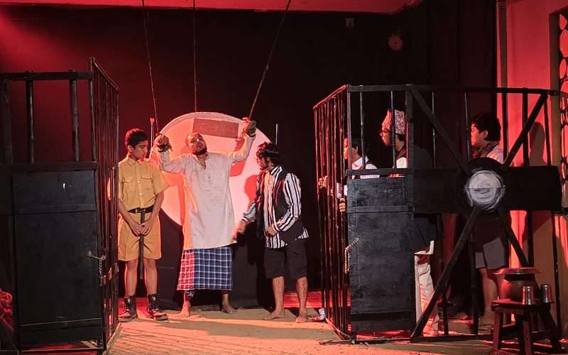 पञ्चायती कालको यातना सम्झाउँदै ‘इरफान अली’ नाटक मेचीनगरमा मञ्चन